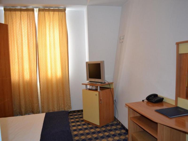 Plus Hotel Craiova Eksteriør billede
