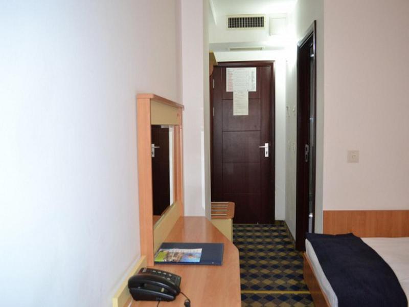 Plus Hotel Craiova Eksteriør billede