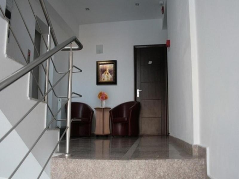 Plus Hotel Craiova Eksteriør billede