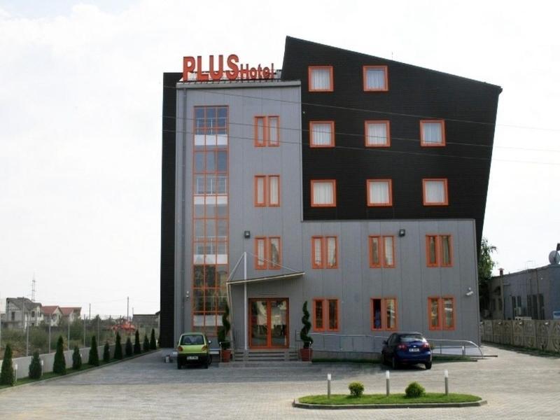 Plus Hotel Craiova Eksteriør billede